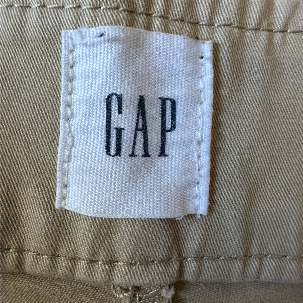 Women’s Gap Khaki 5” Shorts Size 14 - Picture 3 of 5